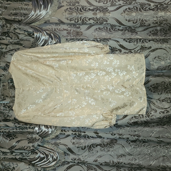 Dress - Picture 6 of 6